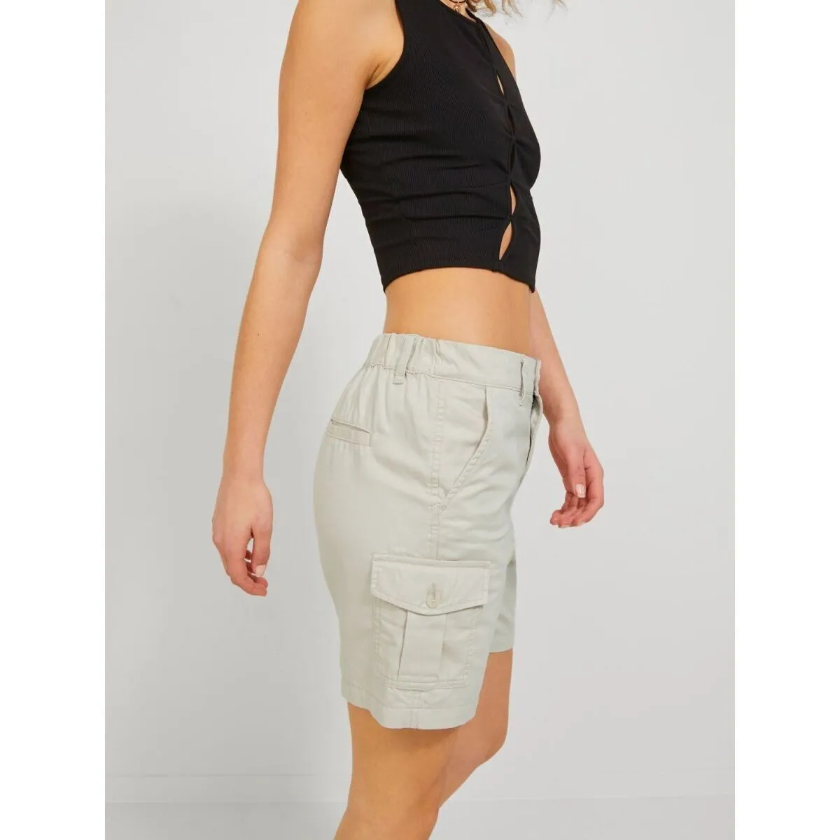 12225955 HOLLY CARGO SHORTS-MOONBEAM
