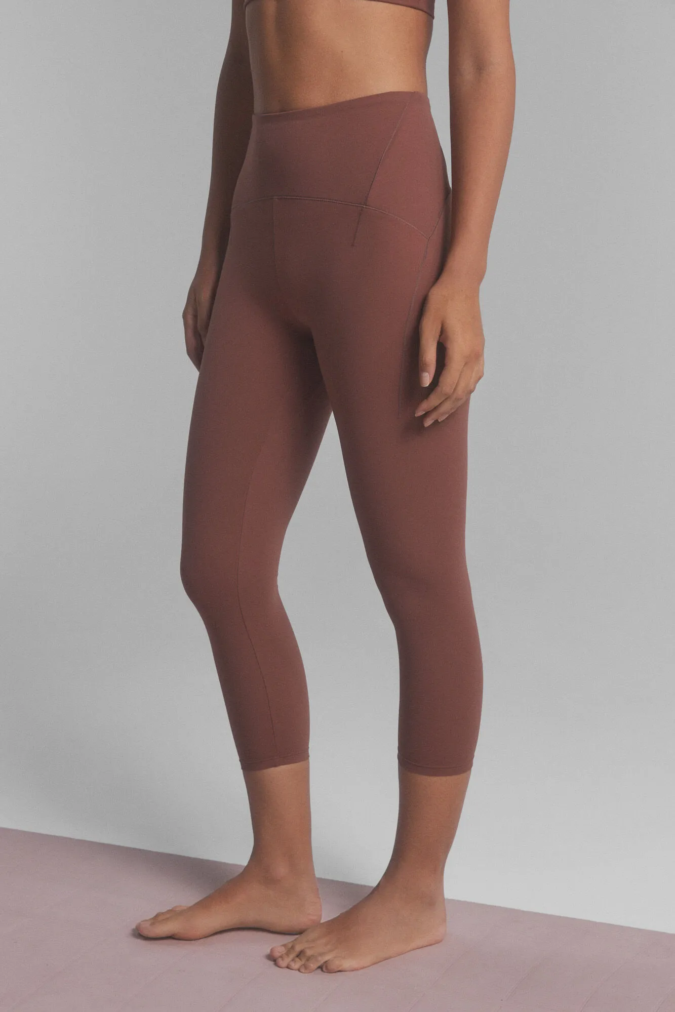 Dash and Stars Leggings SOFT MOVE crop marrón
