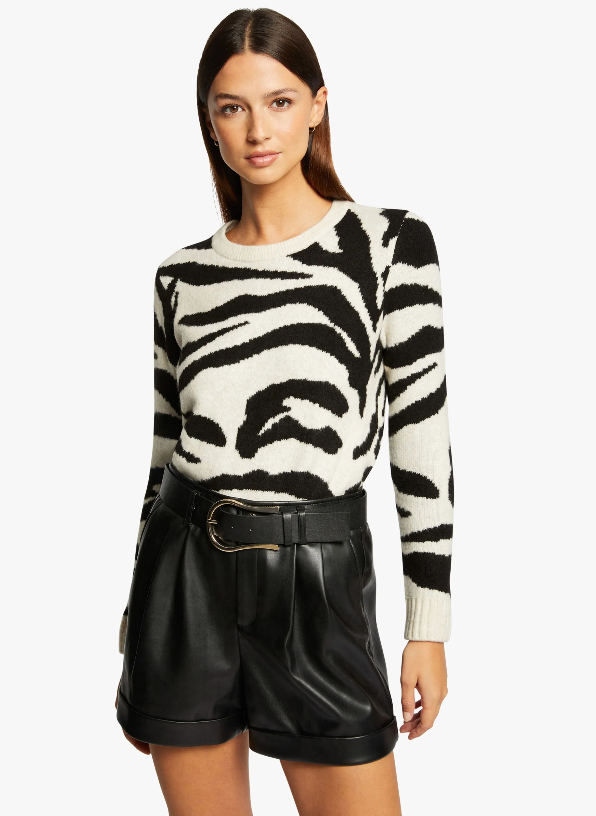 MORGAN SHINGRY - Pantalones cortos tipo paperbag de talle alto en negro