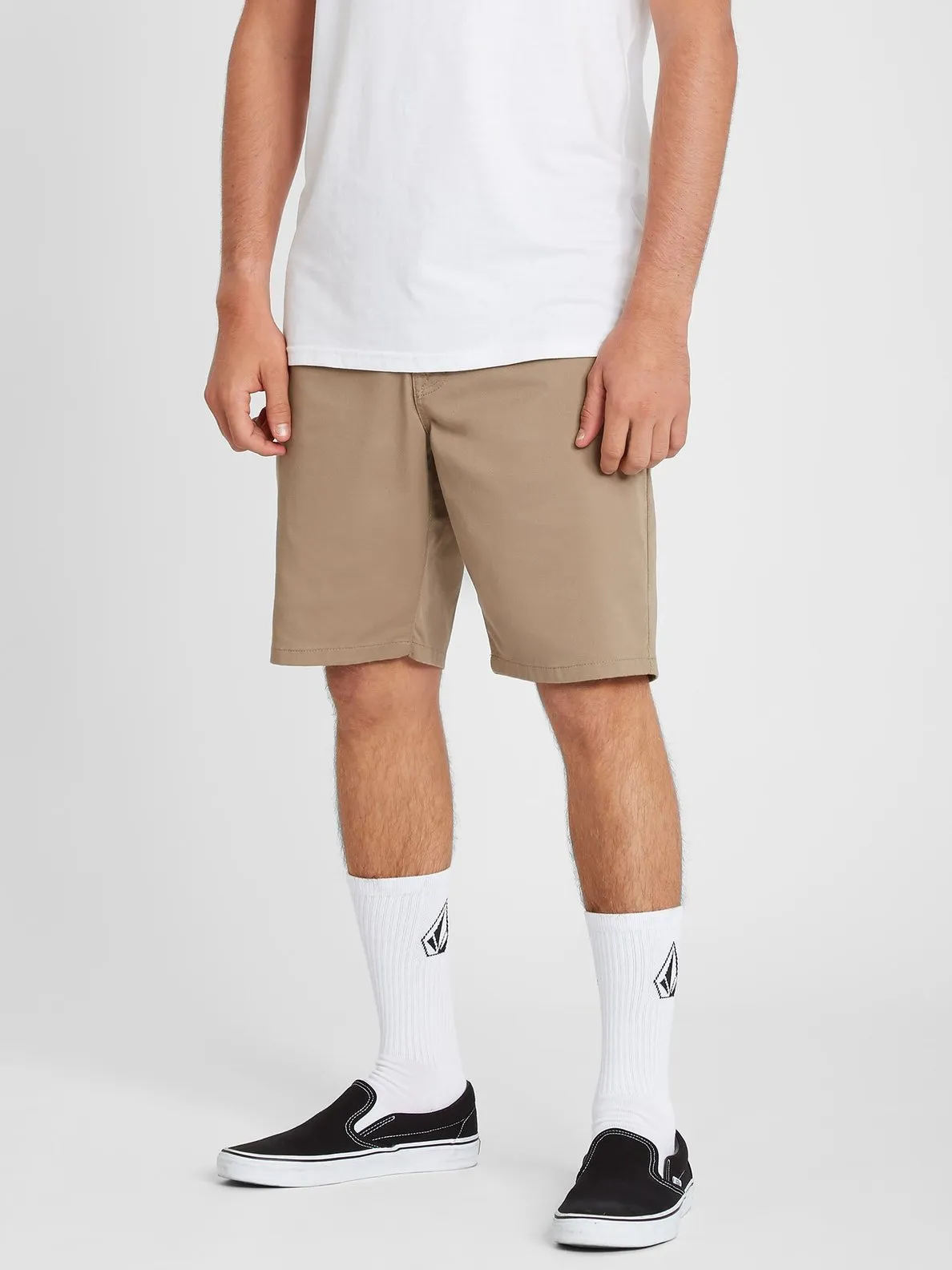 Pantalón corto VOLCOM bermudas chino para Hombre FRICKIN MODERN STRETCH 19″ – KHAKI Ref. A0931602_KHA beig