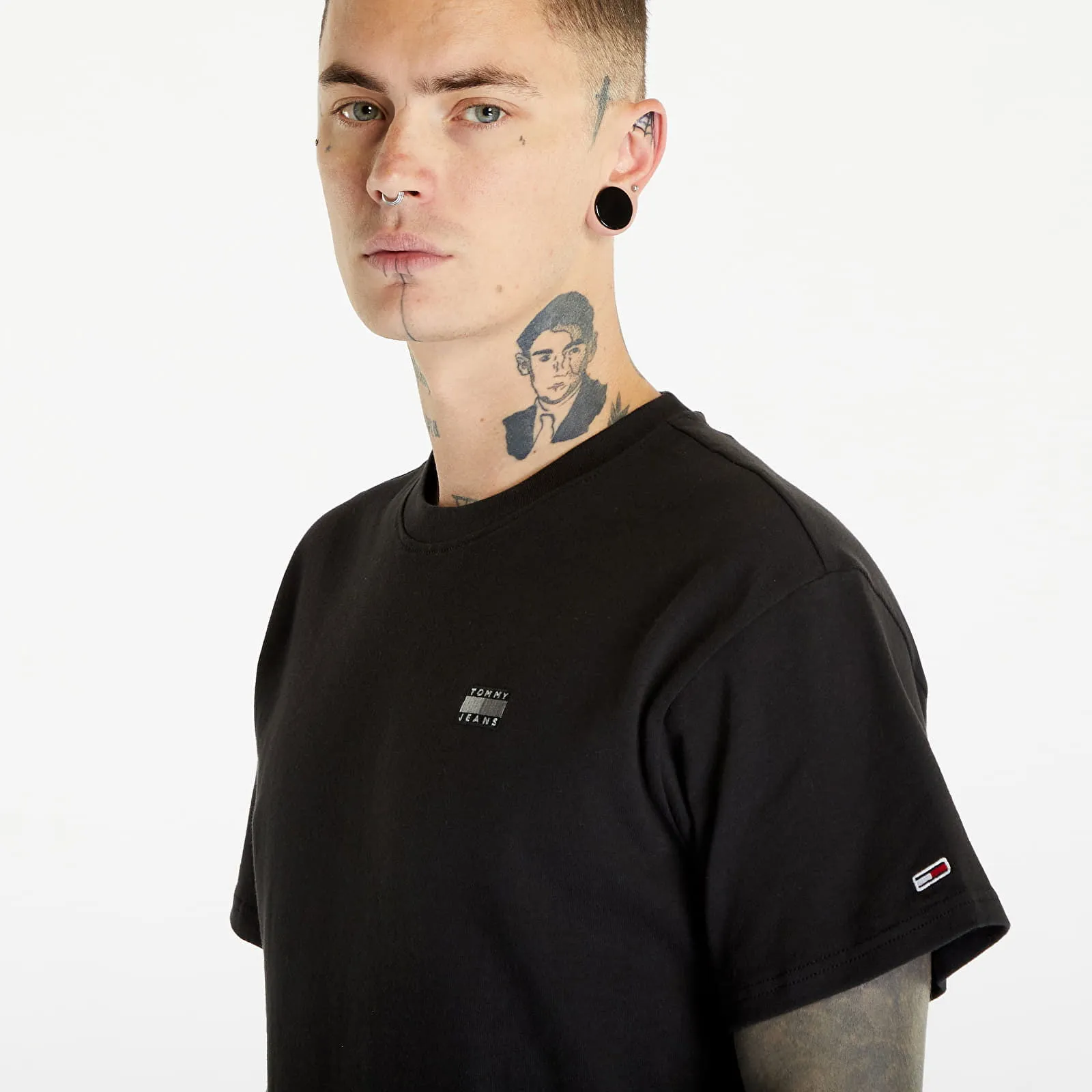 Tommy Hilfiger Tommy Jeans Relaxed Badge Short Sleeve Tee Black
